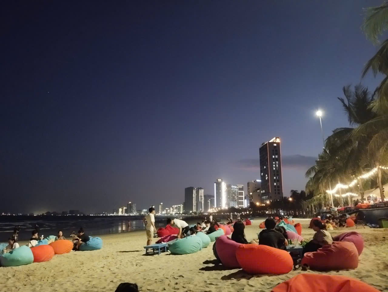 Da Nang beach at night